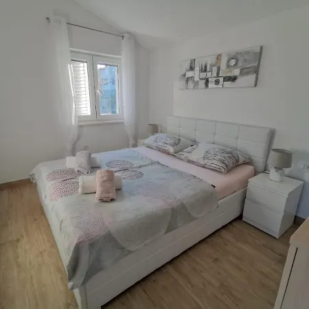 Apartman Goga 2 *